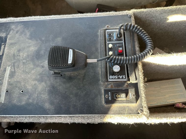 image for item DV0620 1997 International  4700LP rescue vehicle