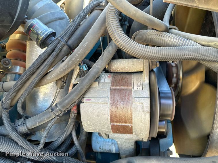 image for item DV0620 1997 International  4700LP rescue vehicle