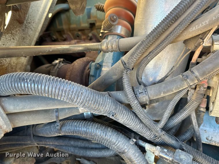 image for item DV0620 1997 International  4700LP rescue vehicle