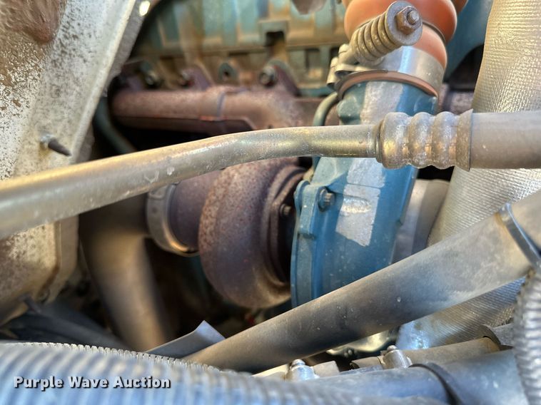 image for item DV0620 1997 International  4700LP rescue vehicle