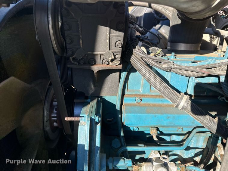 image for item DV0620 1997 International  4700LP rescue vehicle