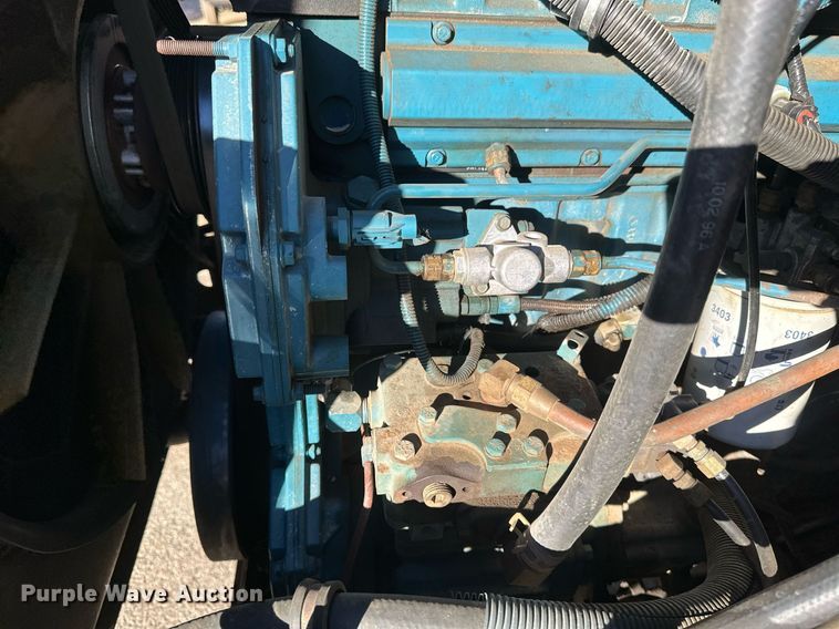 image for item DV0620 1997 International  4700LP rescue vehicle