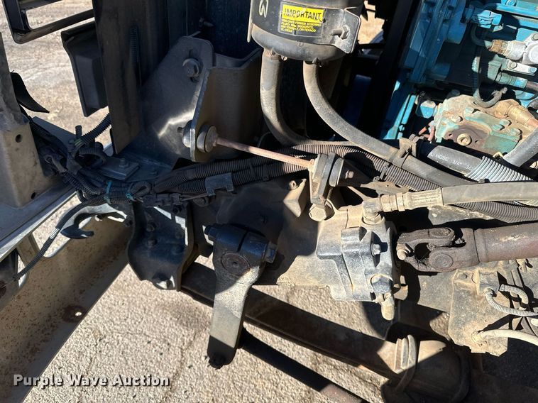 image for item DV0620 1997 International  4700LP rescue vehicle