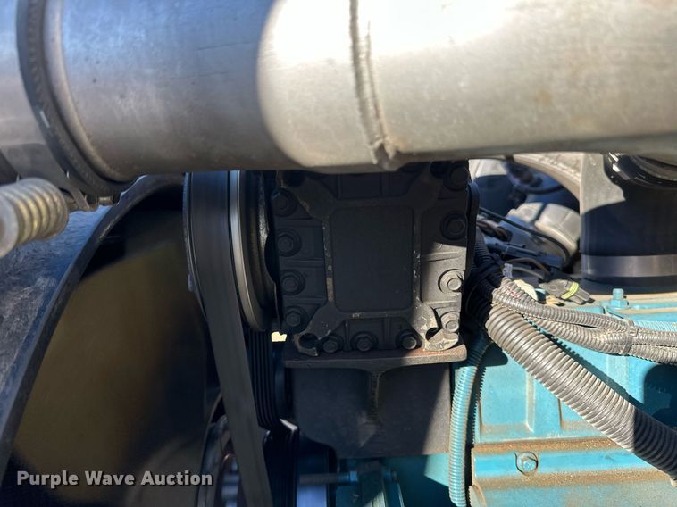 image for item DV0620 1997 International  4700LP rescue vehicle