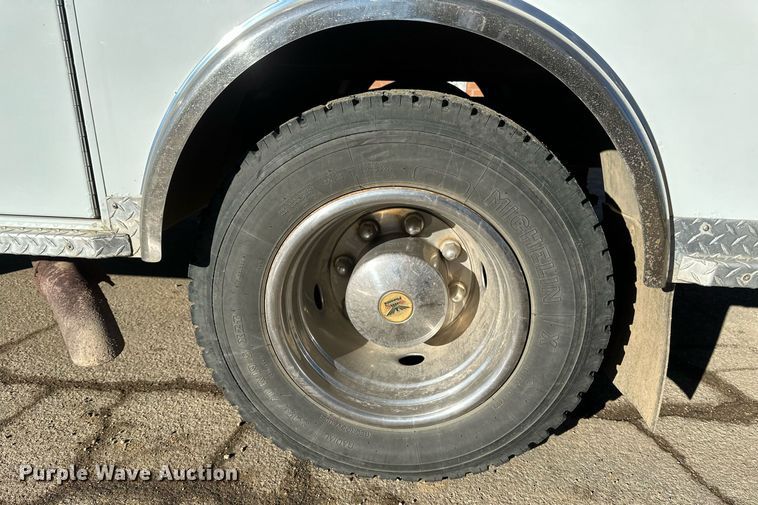 image for item DV0620 1997 International  4700LP rescue vehicle