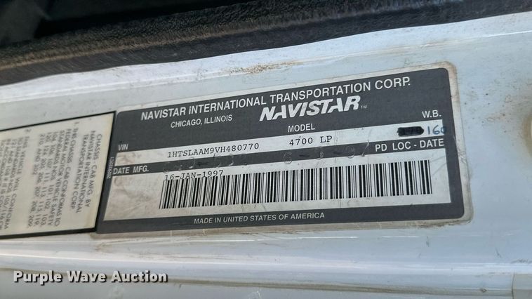 image for item DV0620 1997 International  4700LP rescue vehicle