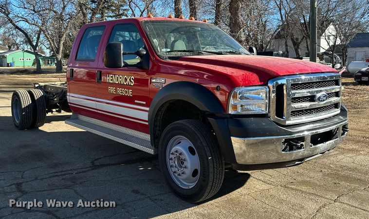 image for item DV0621 2007 Ford F550 Crew Cab truck cab and chassis