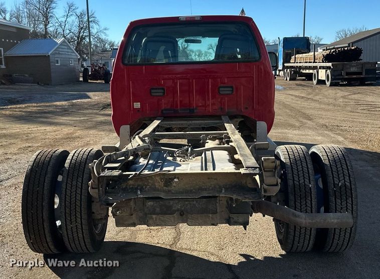 image for item DV0621 2007 Ford F550 Crew Cab truck cab and chassis
