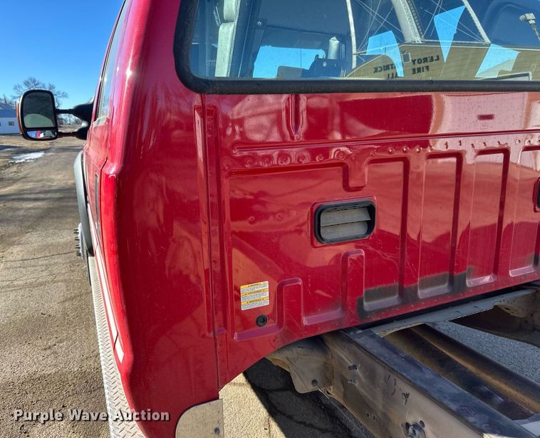 image for item DV0621 2007 Ford F550 Crew Cab truck cab and chassis