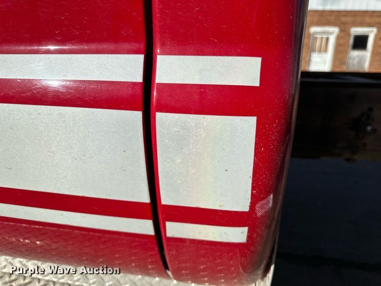 image for item DV0621 2007 Ford F550 Crew Cab truck cab and chassis