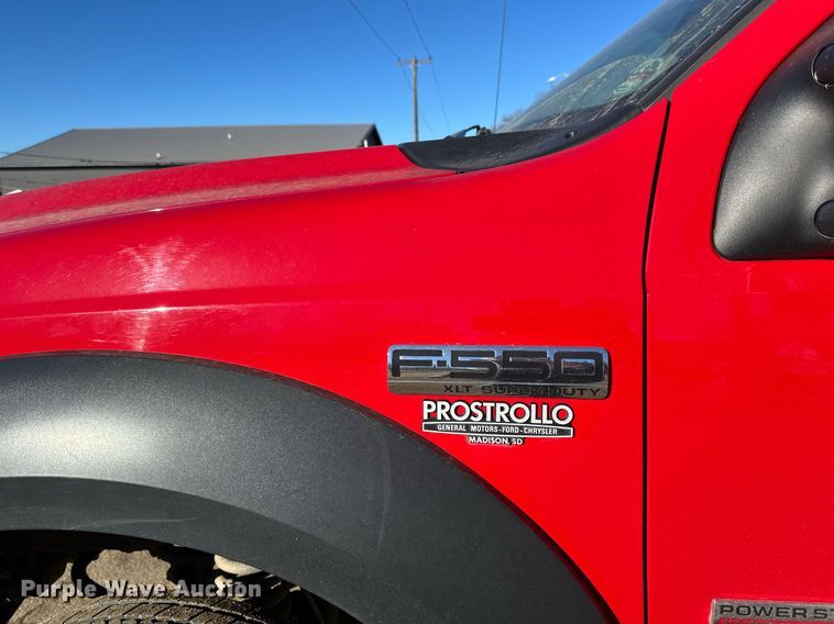 image for item DV0621 2007 Ford F550 Crew Cab truck cab and chassis