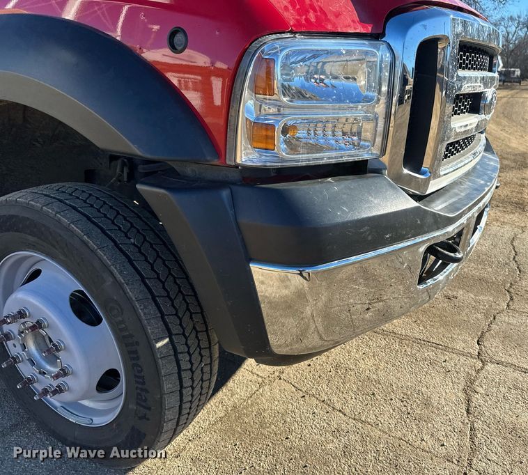 image for item DV0621 2007 Ford F550 Crew Cab truck cab and chassis