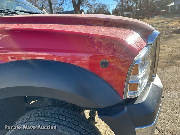 image for item DV0621 2007 Ford F550 Crew Cab truck cab and chassis