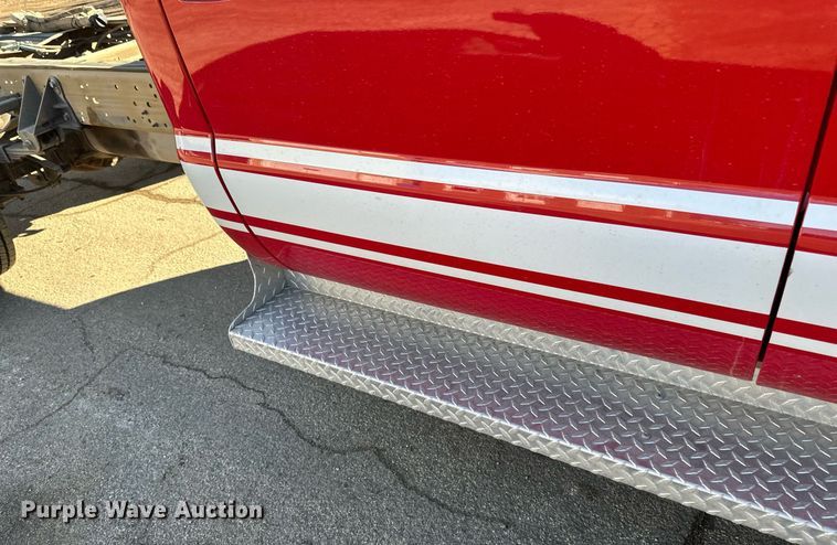 image for item DV0621 2007 Ford F550 Crew Cab truck cab and chassis