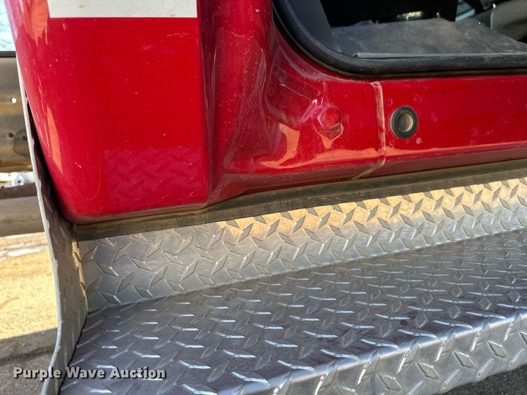 image for item DV0621 2007 Ford F550 Crew Cab truck cab and chassis