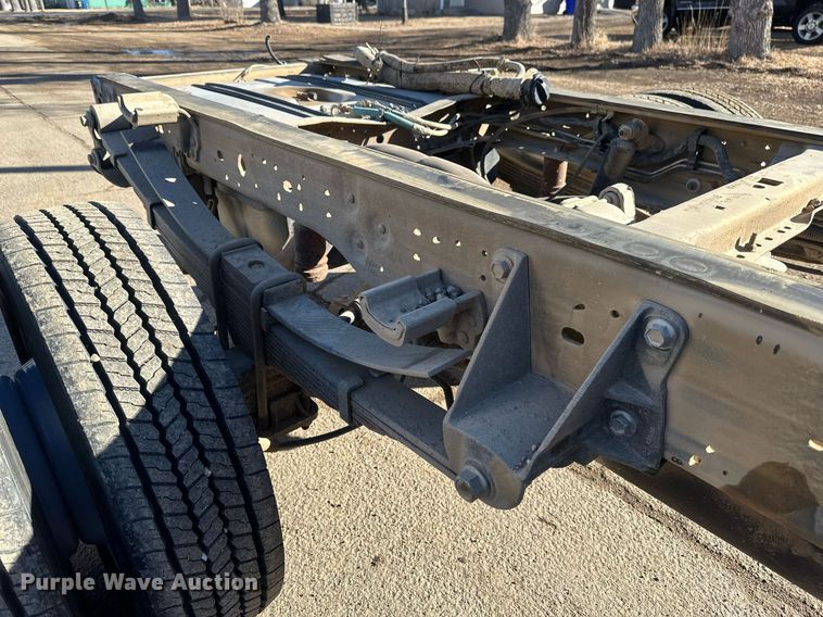 image for item DV0621 2007 Ford F550 Crew Cab truck cab and chassis