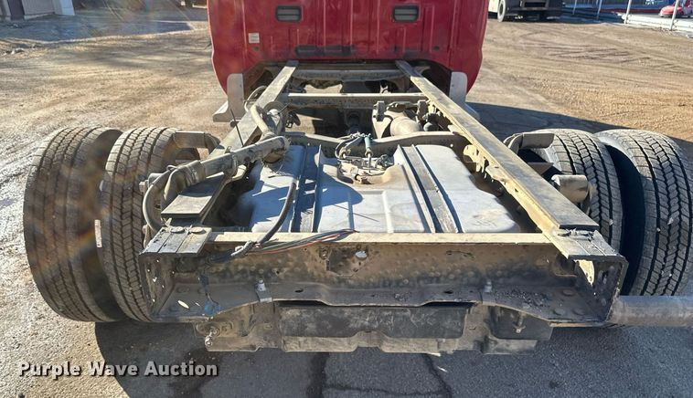 image for item DV0621 2007 Ford F550 Crew Cab truck cab and chassis