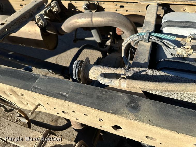 image for item DV0621 2007 Ford F550 Crew Cab truck cab and chassis