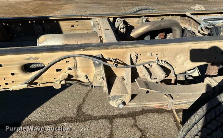 image for item DV0621 2007 Ford F550 Crew Cab truck cab and chassis