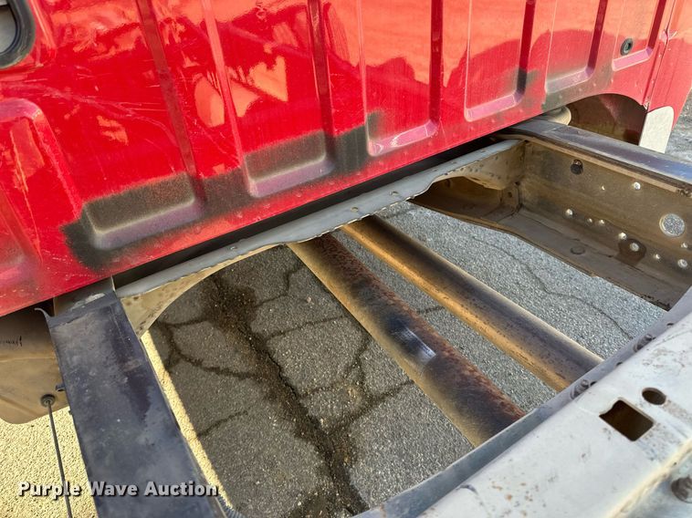 image for item DV0621 2007 Ford F550 Crew Cab truck cab and chassis