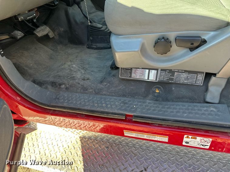 image for item DV0621 2007 Ford F550 Crew Cab truck cab and chassis