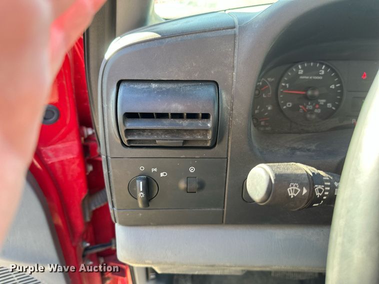 image for item DV0621 2007 Ford F550 Crew Cab truck cab and chassis