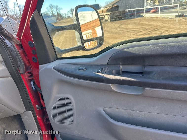 image for item DV0621 2007 Ford F550 Crew Cab truck cab and chassis