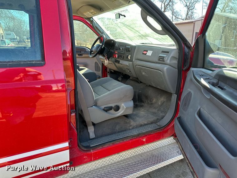 image for item DV0621 2007 Ford F550 Crew Cab truck cab and chassis