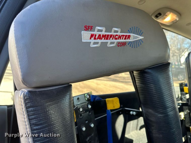 image for item DV0621 2007 Ford F550 Crew Cab truck cab and chassis