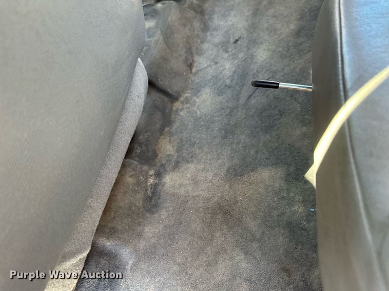 image for item DV0621 2007 Ford F550 Crew Cab truck cab and chassis