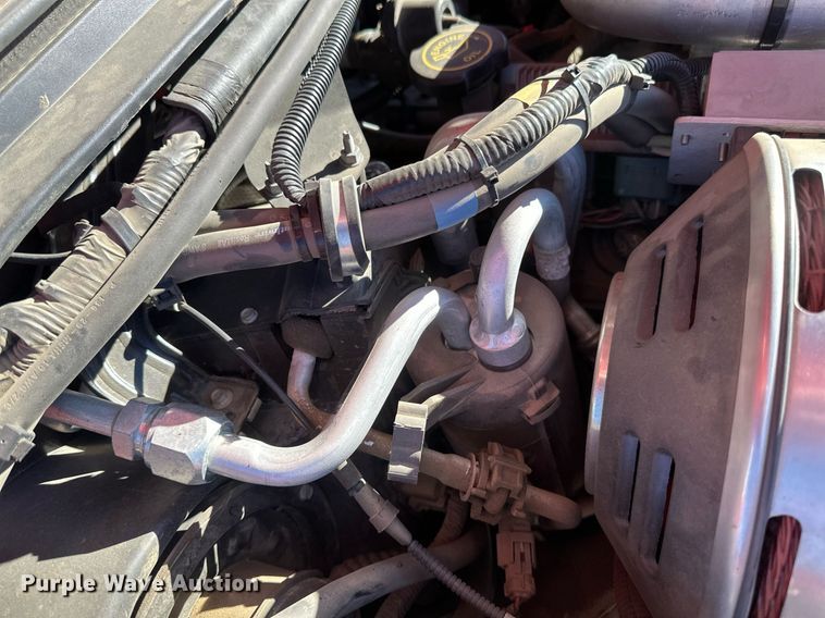 image for item DV0621 2007 Ford F550 Crew Cab truck cab and chassis