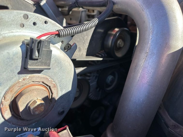 image for item DV0621 2007 Ford F550 Crew Cab truck cab and chassis