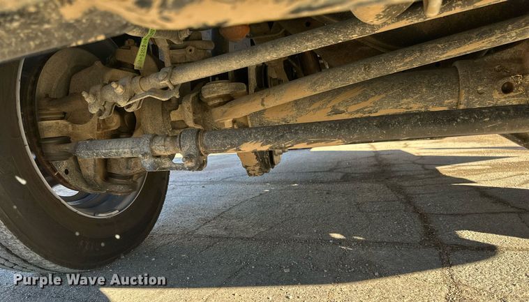 image for item DV0621 2007 Ford F550 Crew Cab truck cab and chassis