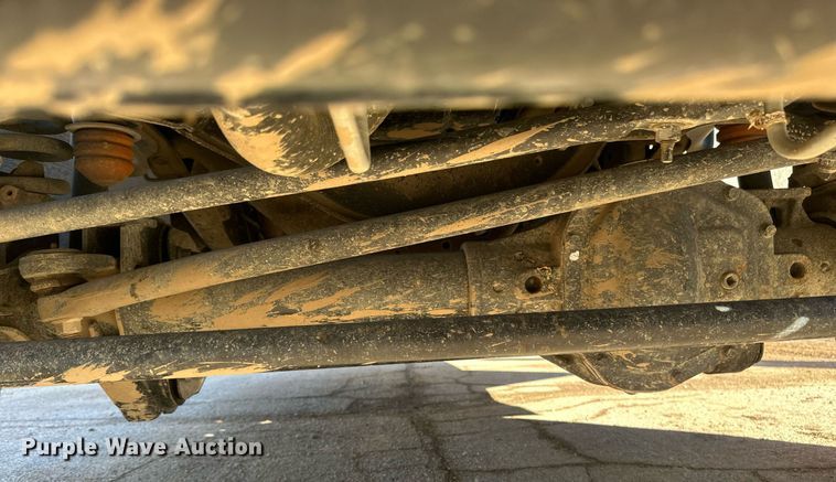 image for item DV0621 2007 Ford F550 Crew Cab truck cab and chassis