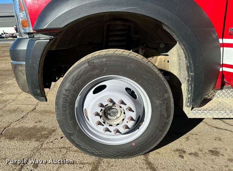 image for item DV0621 2007 Ford F550 Crew Cab truck cab and chassis