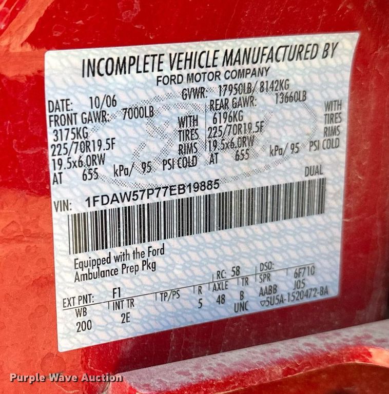 image for item DV0621 2007 Ford F550 Crew Cab truck cab and chassis