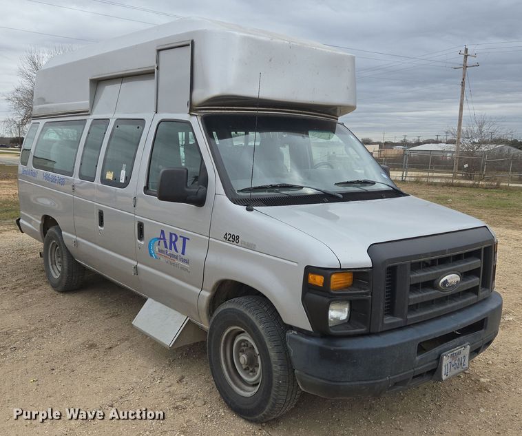 image for item DV1291 2014 Ford E350 Super Duty shuttle bus