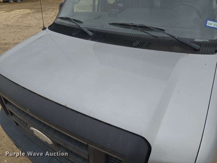 image for item DV1291 2014 Ford E350 Super Duty shuttle bus