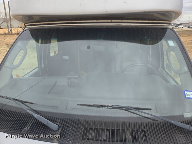 image for item DV1291 2014 Ford E350 Super Duty shuttle bus