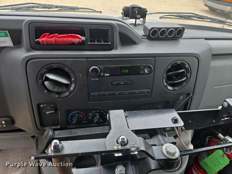 image for item DV1291 2014 Ford E350 Super Duty shuttle bus