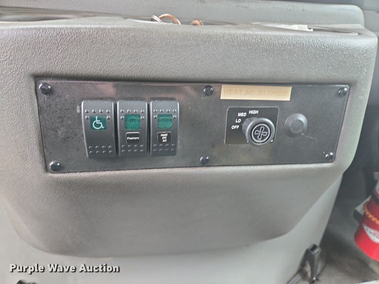 image for item DV1291 2014 Ford E350 Super Duty shuttle bus