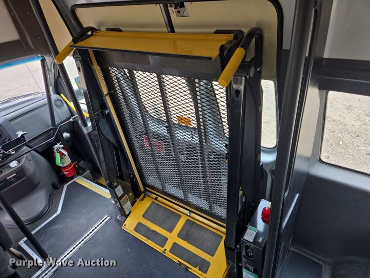 image for item DV1291 2014 Ford E350 Super Duty shuttle bus