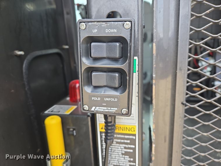 image for item DV1291 2014 Ford E350 Super Duty shuttle bus