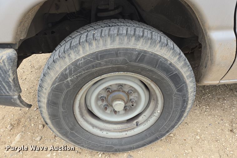 image for item DV1291 2014 Ford E350 Super Duty shuttle bus