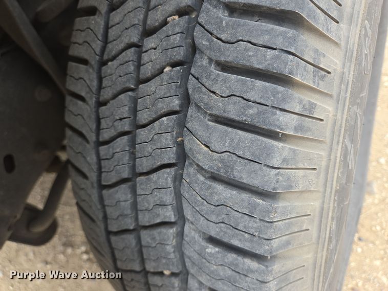 image for item DV1291 2014 Ford E350 Super Duty shuttle bus