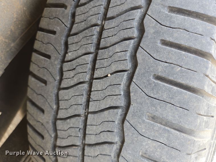 image for item DV1291 2014 Ford E350 Super Duty shuttle bus