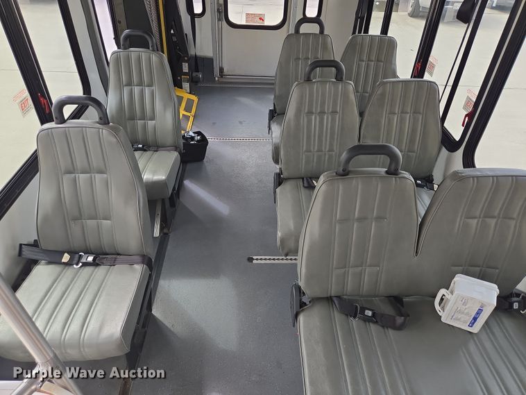 image for item DV1293 2014 Eldorado Ford E350 shuttle bus