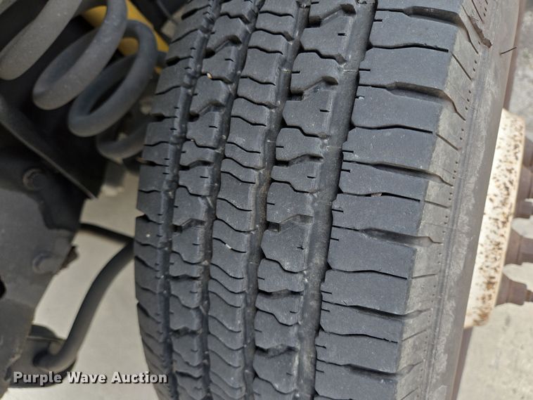 image for item DV1293 2014 Eldorado Ford E350 shuttle bus