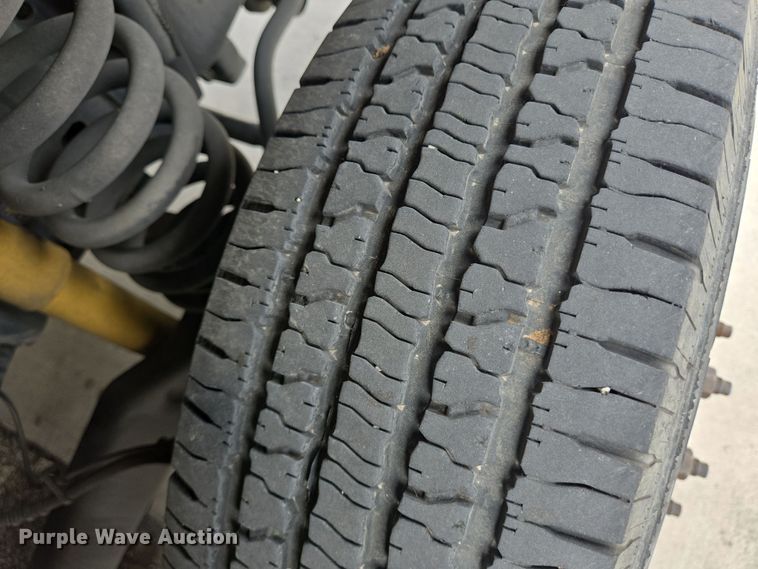 image for item DV1293 2014 Eldorado Ford E350 shuttle bus