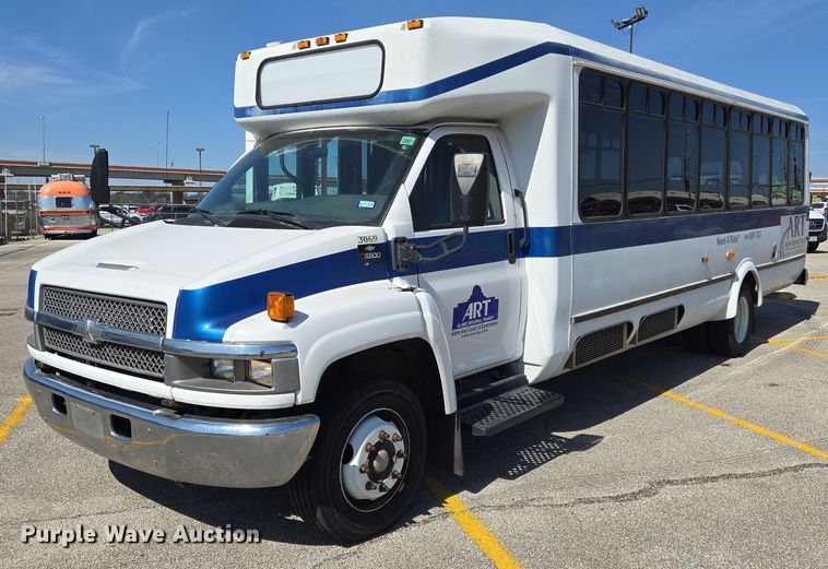 image for item DV1294 2009 Eldorado Chevrolet C5500 shuttle bus